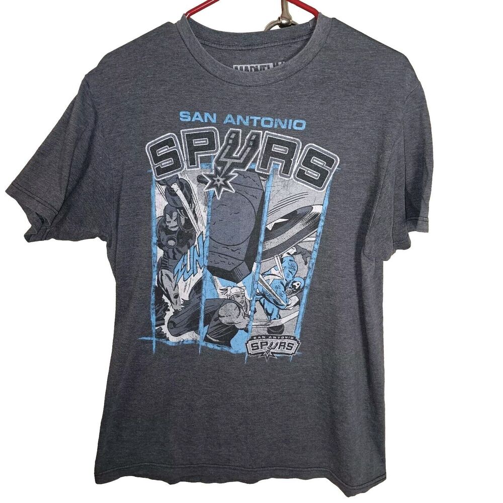 Spurs Marvel Comic Book T-Shirt Size Medium NBA San Antonio Gray